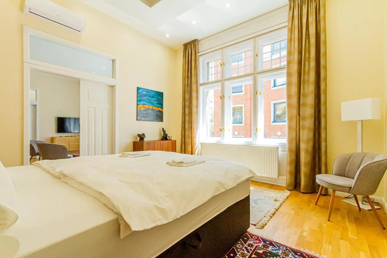 Bengt Apartment Kiraly Str. Luxury Suite Budapest